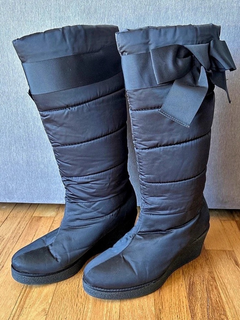 Kate Spade Cagney Puffer Wedge Boots Size 10 Black Quilted Bow Winter Snow